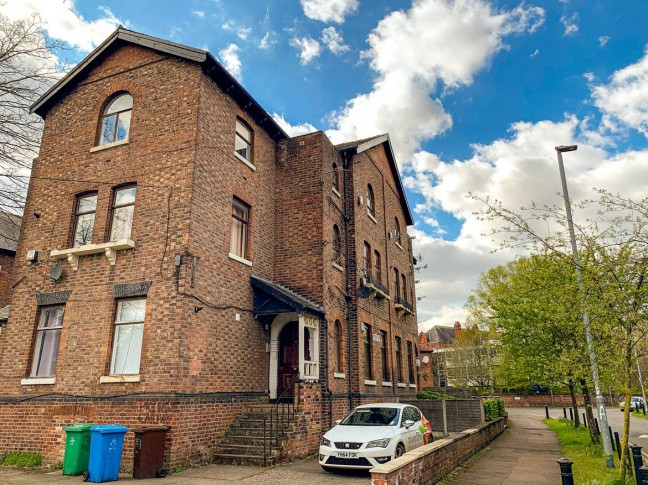 Denison Road, Victoria Park, m14